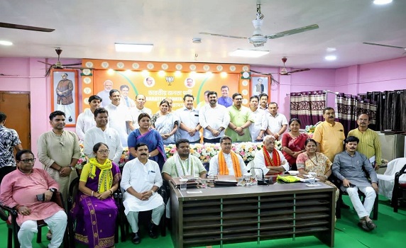 Tripura CM Dr. Manik Saha meets newly-appointed office bearers of BJP state unit.  